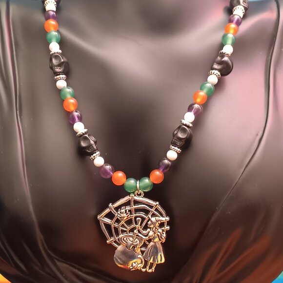 Handmade Halloween Gemstone Jewelry Set - Picture 10 of 11